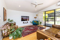 6 Wright Place, Larapinta