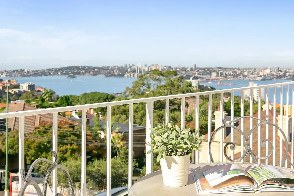 Amazing Views of Sydney Harbour and CBD