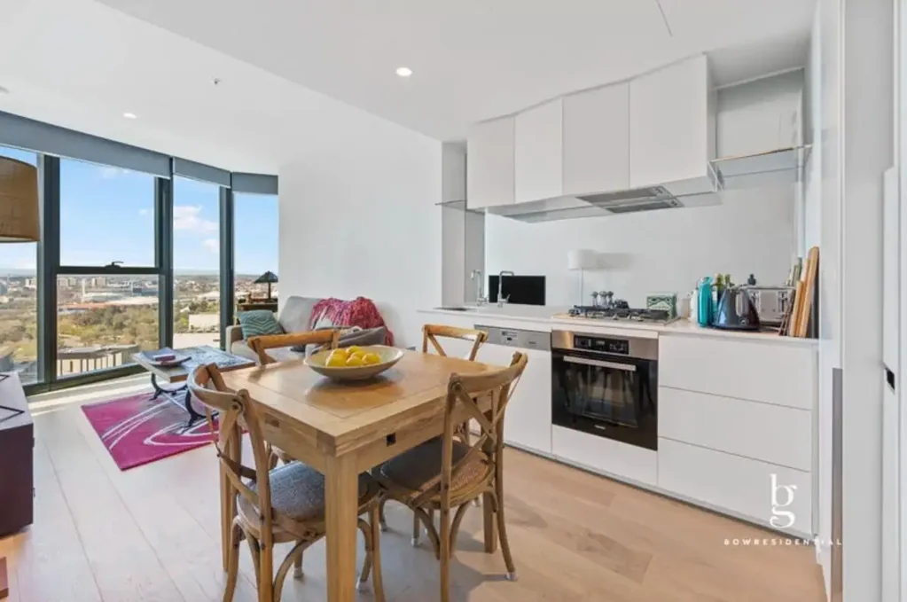 Gateway to limitless luxurious lifestyle at the heart of Southbank (Unfurnished)