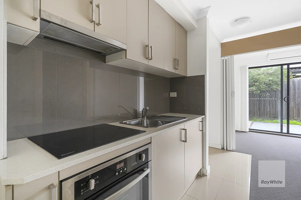 2/1053 Plenty Road, Kingsbury, VIC 3083