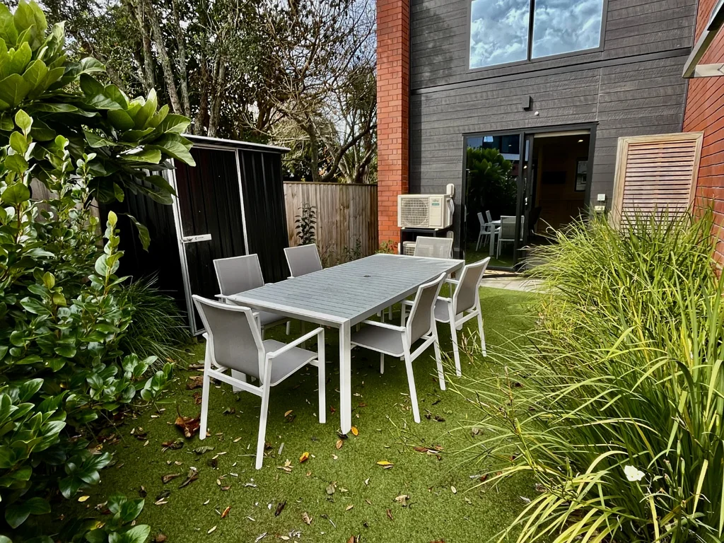 Fantastic furnished Townhouse in Prime location