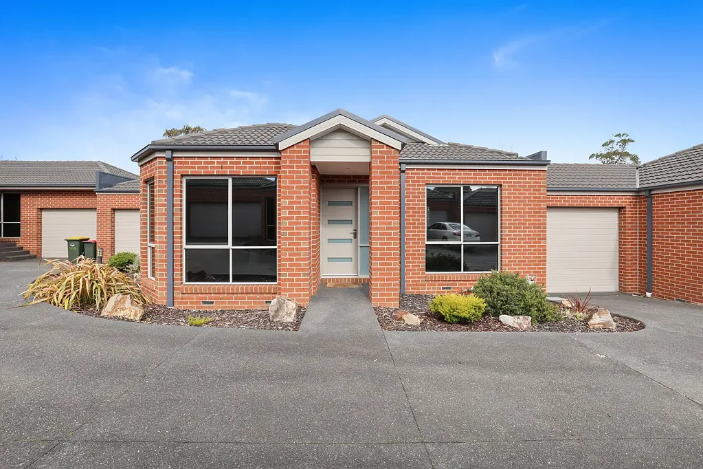 Drouin 2ਬੈੱਡਰੂਮ TWO BEDROOM, DUAL BATHROOM TOWNHOUSE OFFERS STYLE AND CONVENIENCE