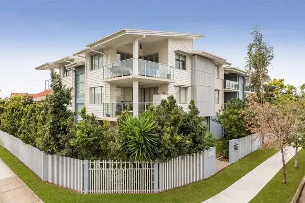 Modern Apartment in Prime Ascot Location