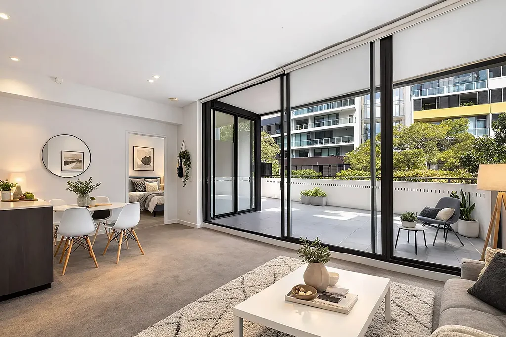 Modern 2-Bedroom Apartment in the Heart of Chippendale