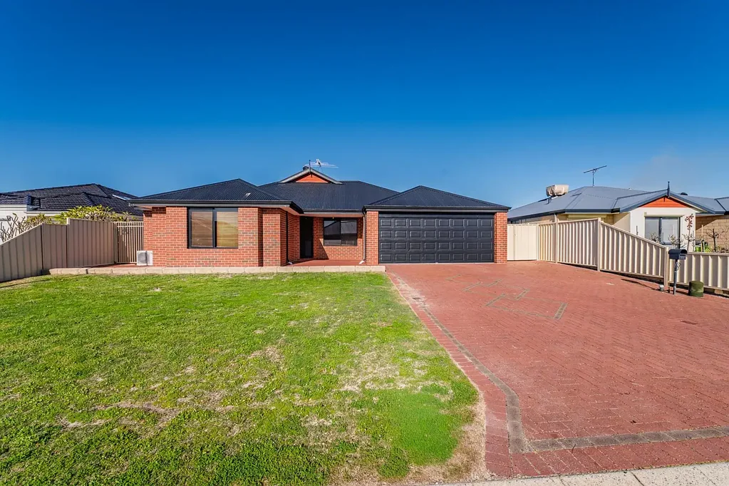 Pinjarra 4房  MAKE THE LIFESTYLE CHOICE