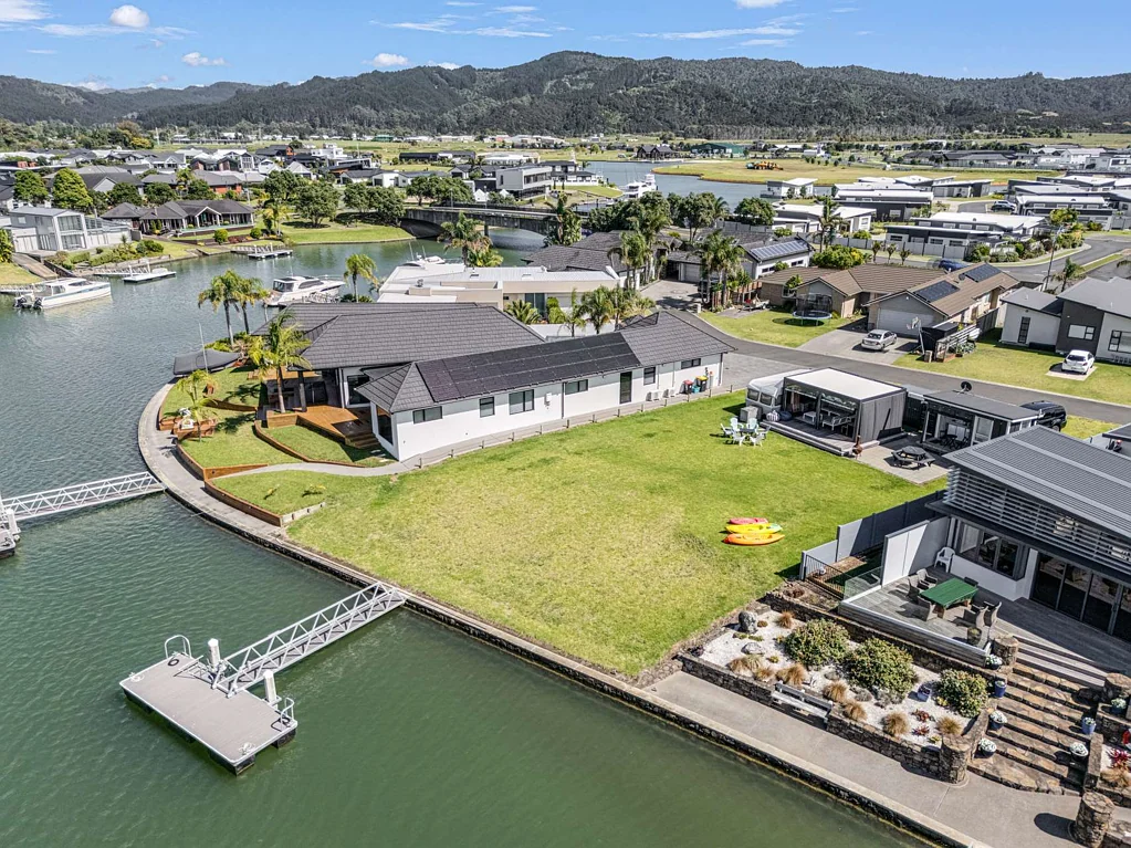 Whitianga WHAT A SECTION. WHAT A PRICE. ACT NOW.