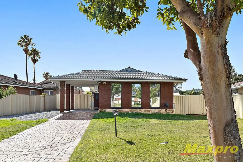 Spacious 3x1 Family Home with Bonus Play Room