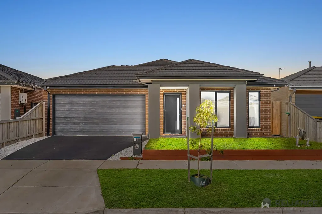 Beveridge 4 Slaapkamer Light-Filled Family Living with Premium Finishes