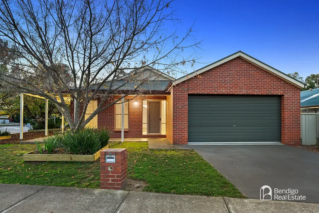 Strathfieldsaye 4房  4 BEDROOM FAMILY HOME OR A LUCRATIVE INVESTMENT