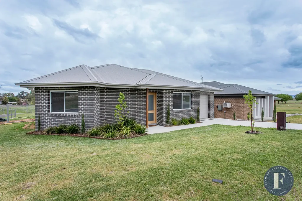 7 Burgundy Street, Cowra, NSW 2794