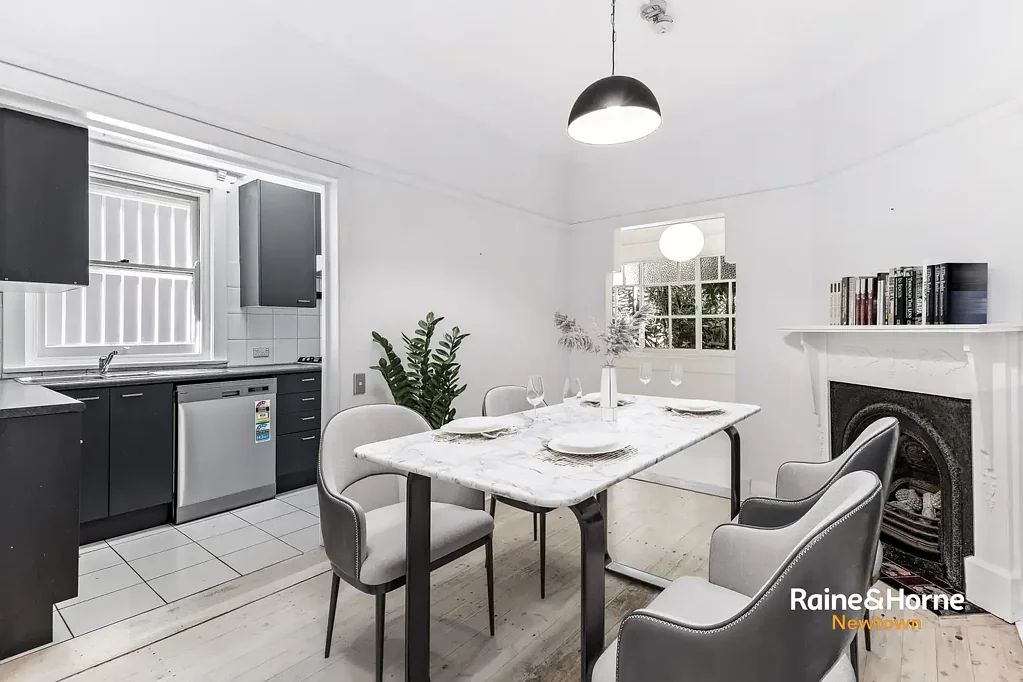 Charming Art Deco apartment in small complex of four.