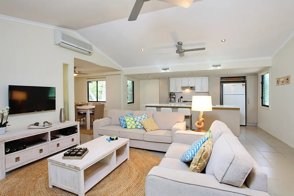 6 Orania Rd, Rainbow Beach, QLD 4581