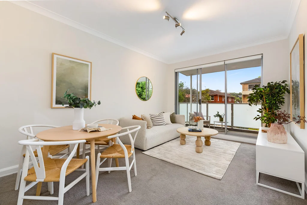 Randwick 3બેડરૂમ North Facing 3 Bedroom Apartment with Double Lock Up Garage In Ultra Convenient Locale