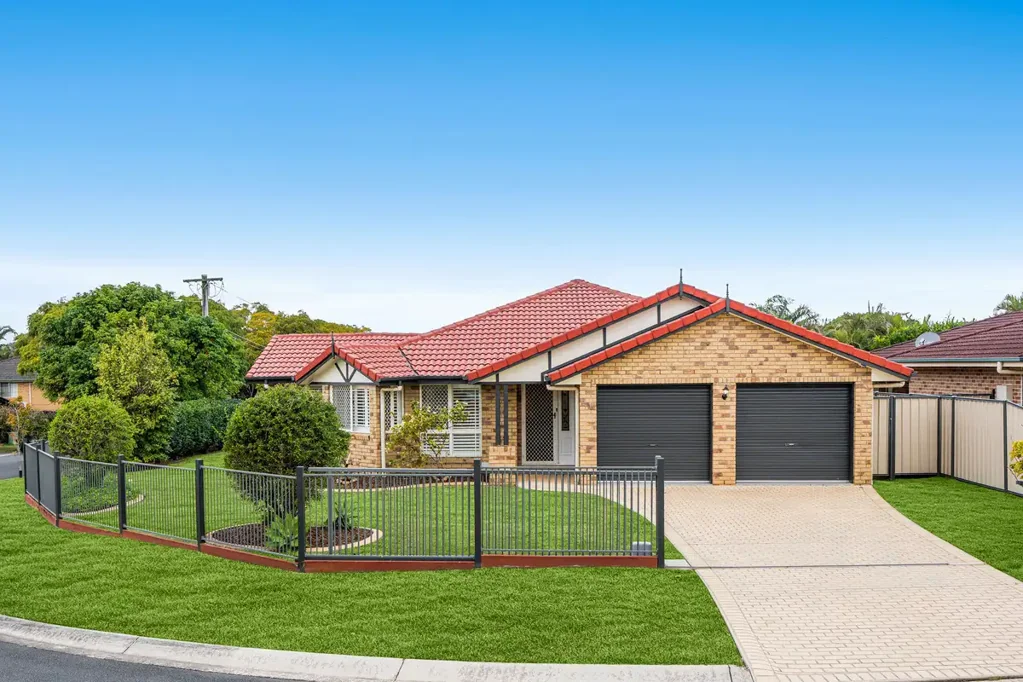 2 Glenlyn Street, Wynnum West, QLD 4178