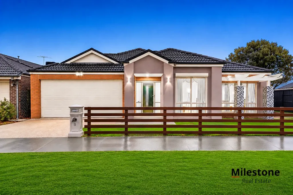 Lyndhurst 5 Slaapkamer Ultimate Grand Family Living: Where Space, Quality, and Location Merge Perfectly!