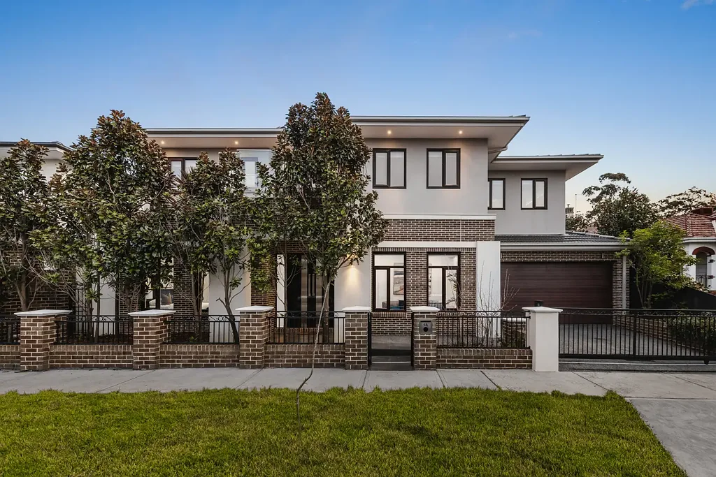 Camberwell 5ਬੈੱਡਰੂਮ Luxury Home with Large Proportions in Tranquil Setting