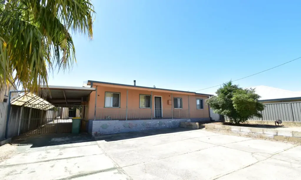 Queens Park 3कमरा CONTACT AGENT