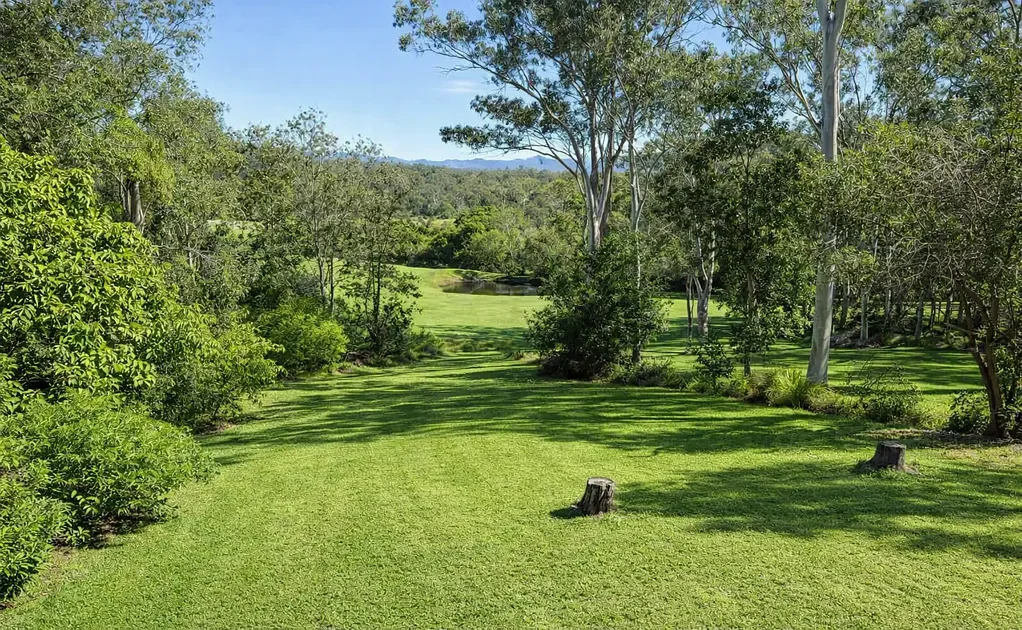 Narangba 3कमरा Perfect Renovator on 2,000m² Block with Incredible Views