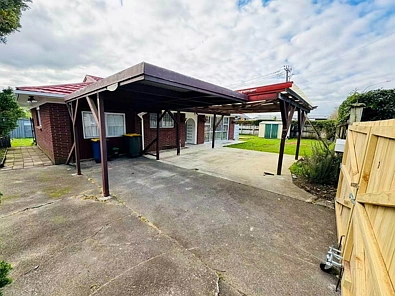 A LOVELY THREE BEDROOM UNIT