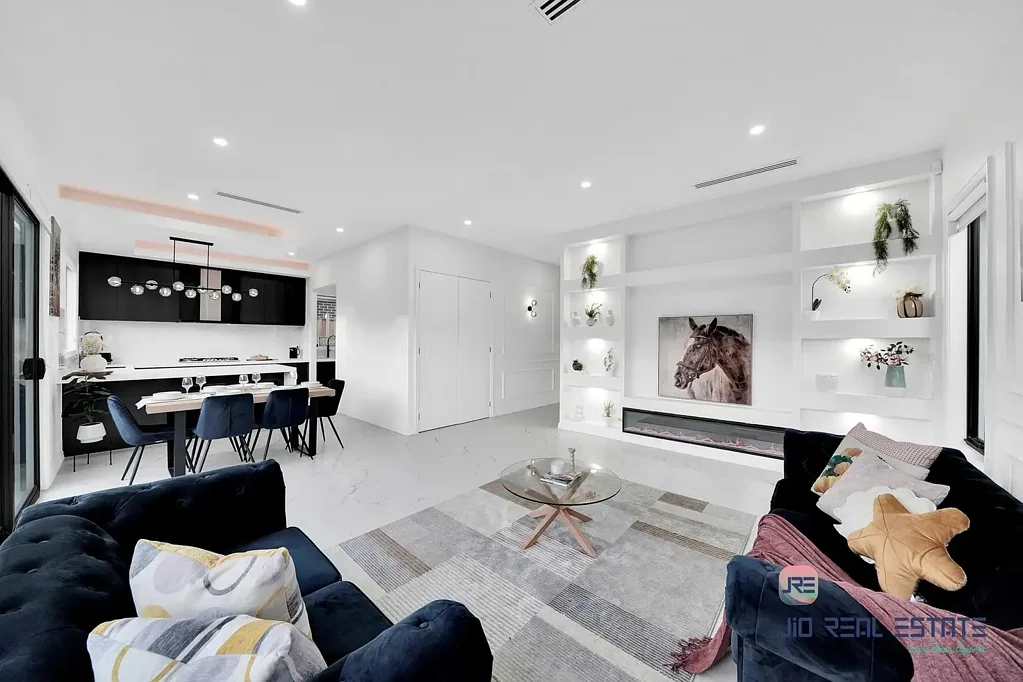 Deanside 4部屋 East Facing House with 4 Bedrooms all with attached Bath with 3 Meter Ceilings | 2 Mins from Freeway & 10 Min to Station