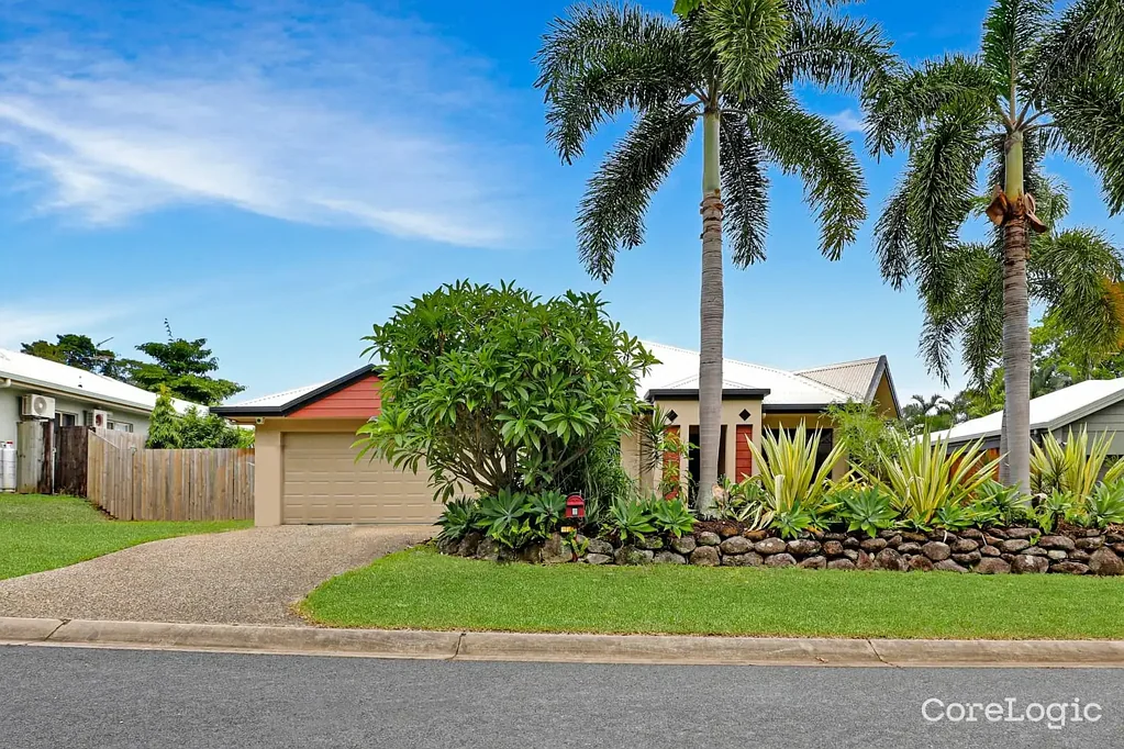 Large UNFURNISHED family home in Palm Cove - 3 TO 6 MONTH LE