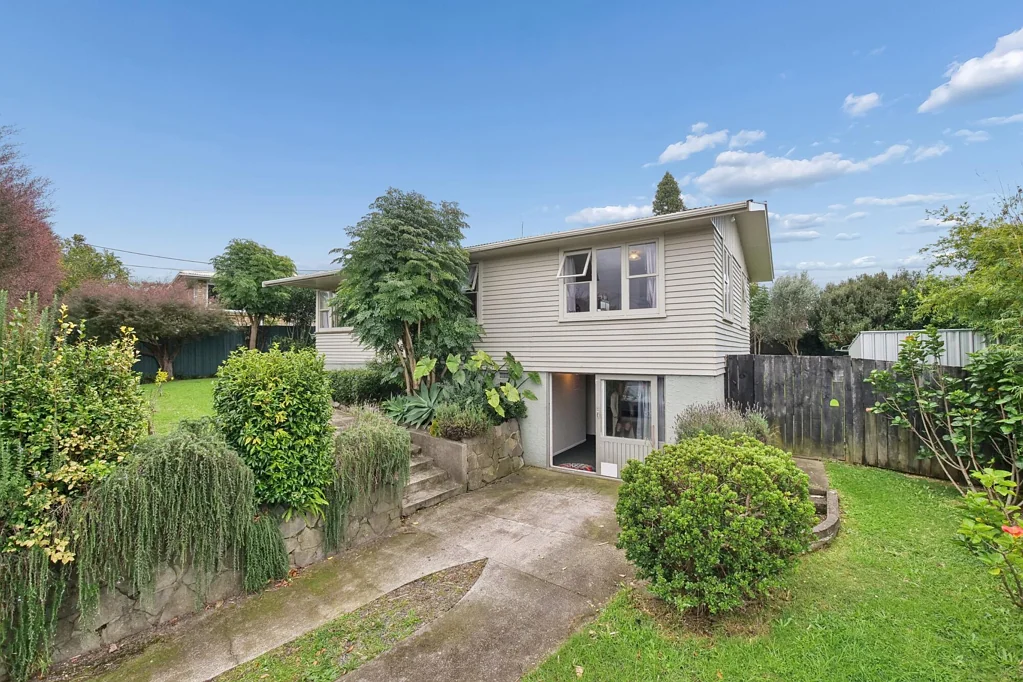 Brookfield 3房  Big backyard, solid bones, endless potential