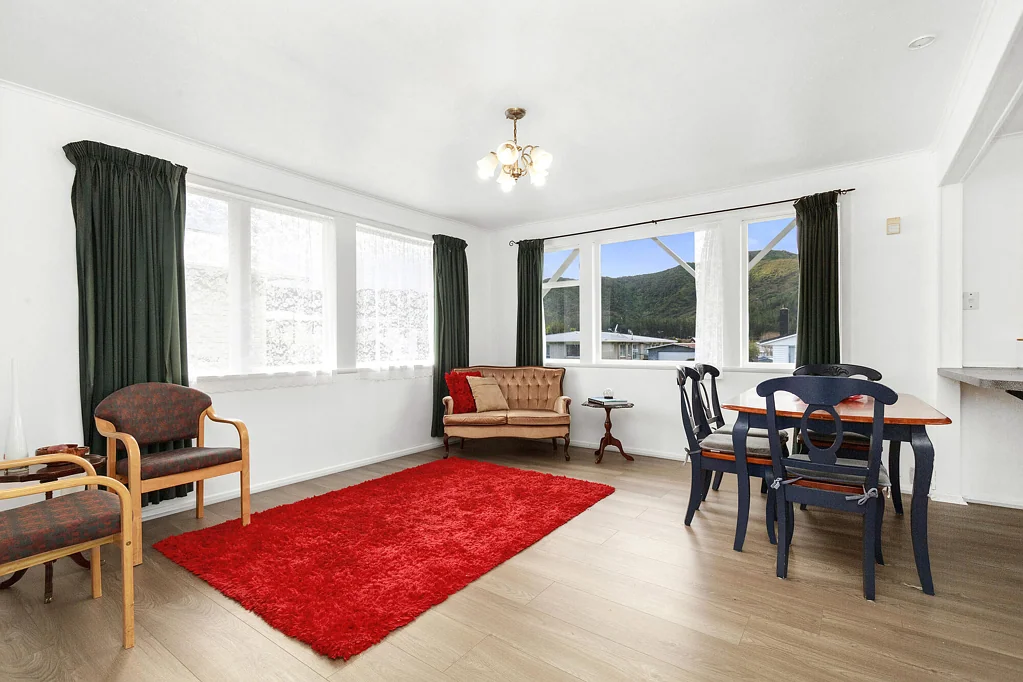 Wainuiomata 4Kwarto Unlock The Potential: Your 4-Bed Family Haven!
