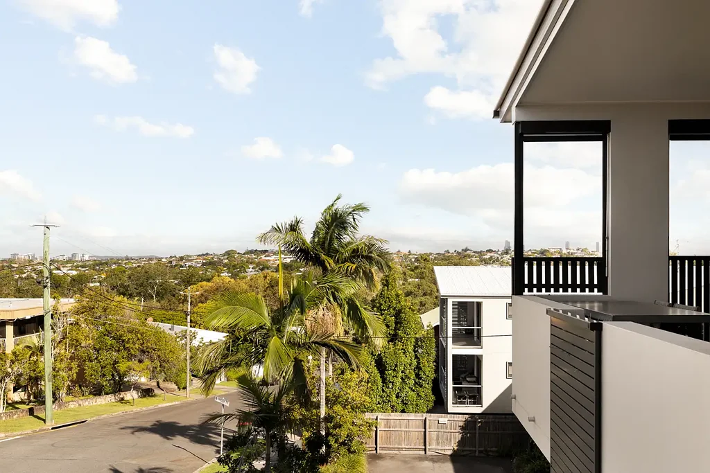 Nundah 3Zimmer Contemporary Top-Floor Living in a Boutique Complex of Just Nine