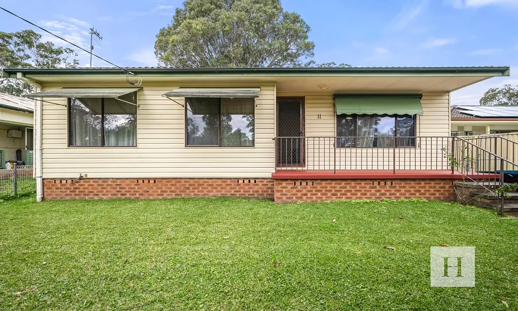 Wyongah 3 Slaapkamer Charming 3 Bedroom Home with Covered Deck and Great Potential in Wyongah
