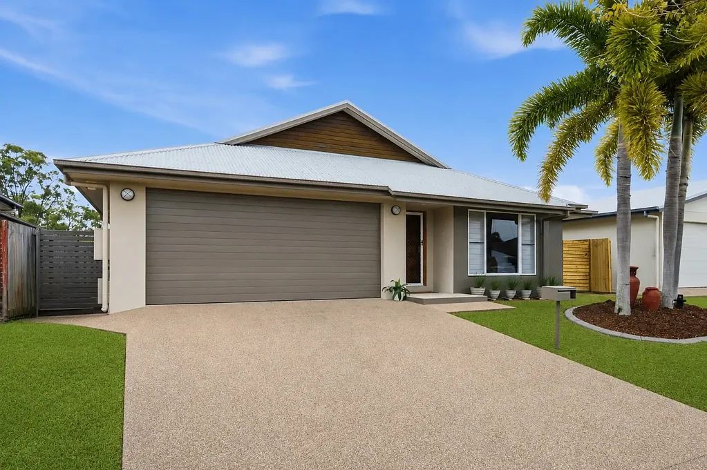 Bohle Plains 4房  Exceptional Family Living / Kalynda Chase