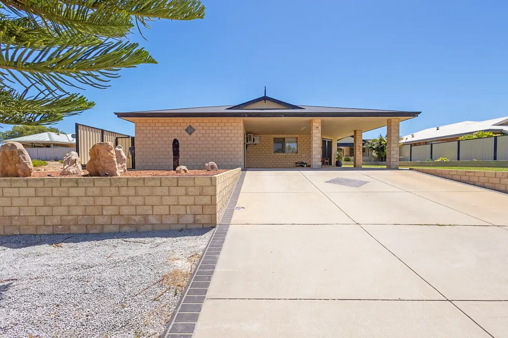 44 SEAWARD DRIVE, Jurien Bay, WA 6516