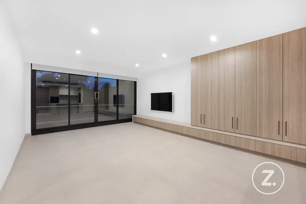 Redefining Rental Accommodation with Prestige, Style, and Community in the Heart of Melbourne!