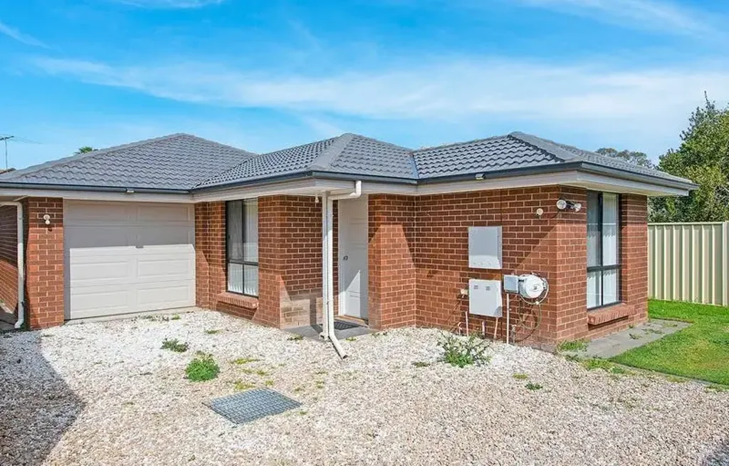 Modern Three-Bedroom Home Living with Solar Energy