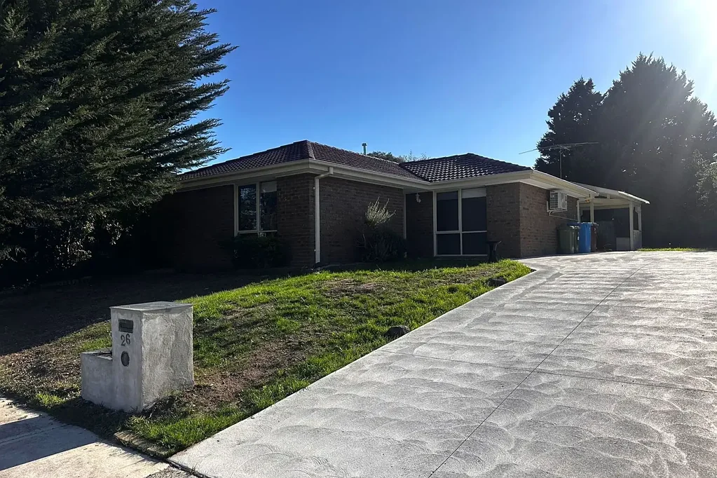 RENOVATED 3 BEDROOM HOUSE IN CENTRAL HAMPTON PARK!