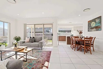 11 Lantern Street, Gables, NSW 2765, 4 રૂમ, 2 બાથરૂમ, House