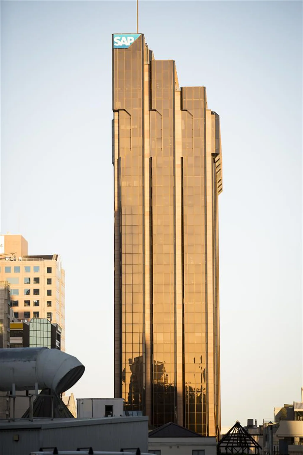 Auckland Central CBRE - Rise Above the Rest
