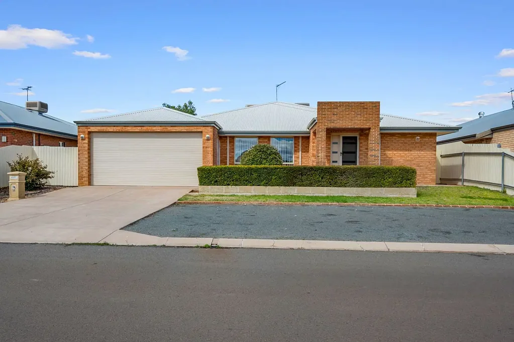 38 Tumbarri Way, Hannans, WA 6430