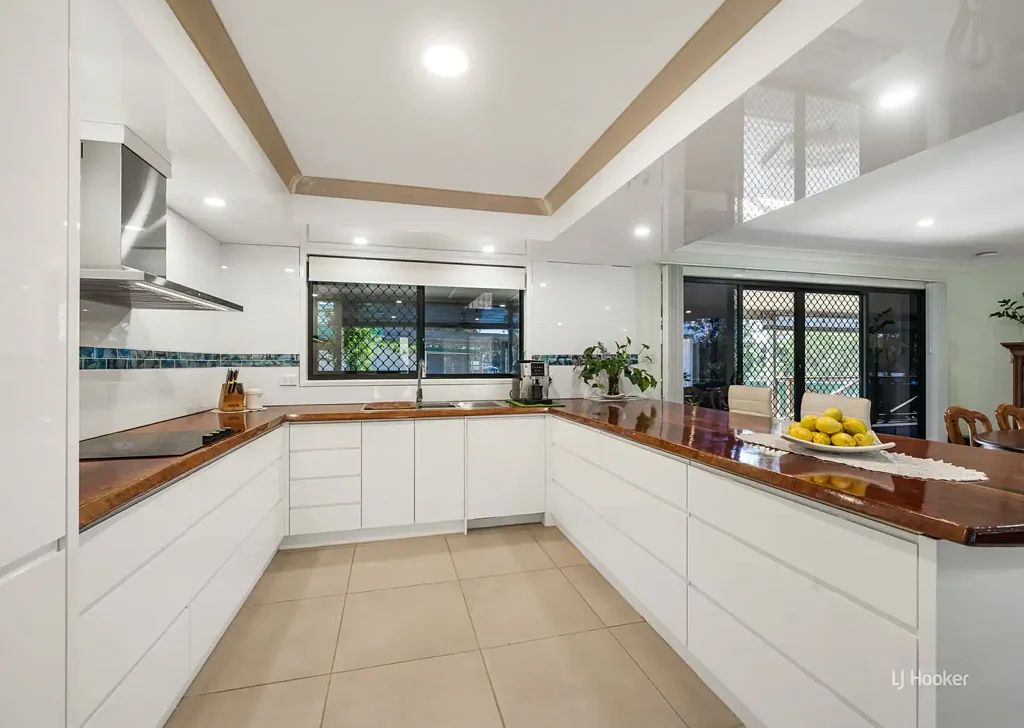 Blackbutt 4房 开放日：9月12日星期六上午11点至11点30分 TWO HOMES, HUGE SHED AND EXCEPTIONAL LIFESTYLE LIVING