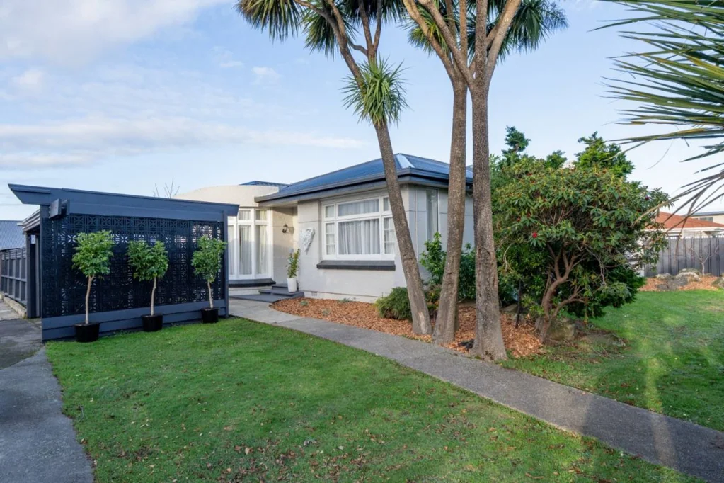 Glengarry 4房  Flexible Living With Income Potential