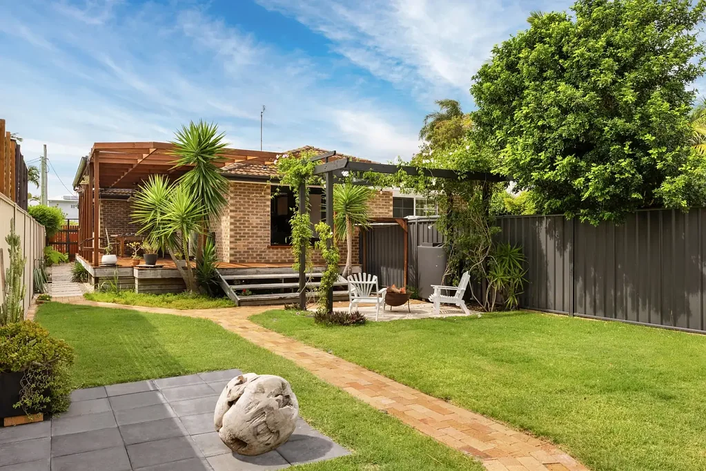 1/42 Evandale Crescent, Miami, QLD 4220
