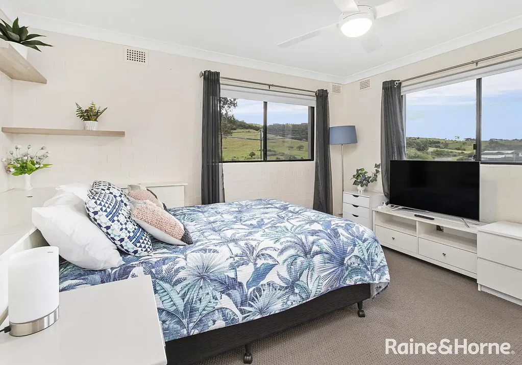 FULLY FURNISHED GRANNYFLAT WITH A VIEW!!