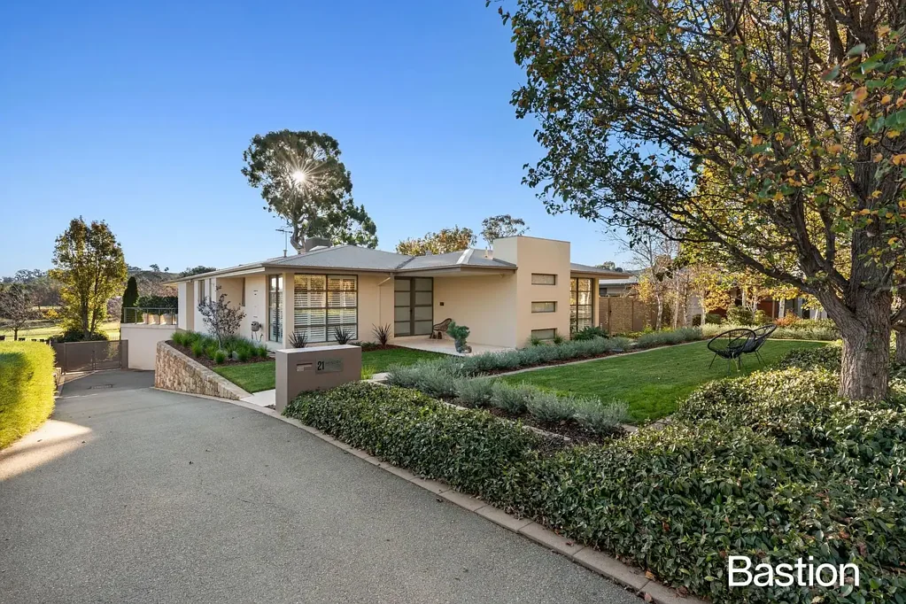 Nicholls 4Zimmer Architectural Golf Course Living
