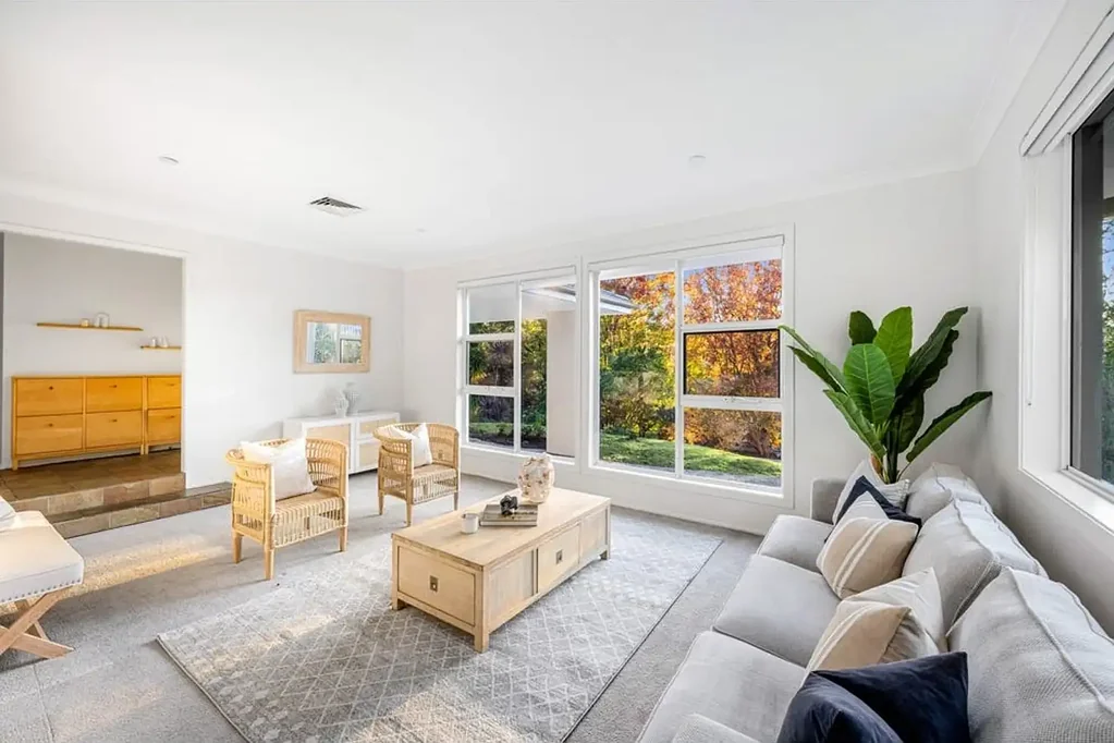 Private family sanctuary in elevated position with district views