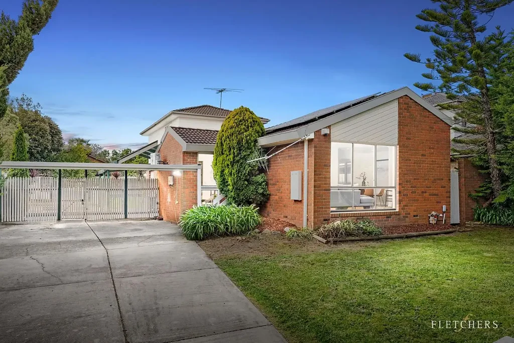 Narre Warren 5Kwarto A Family Haven in the Heart of Maramba Estate