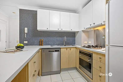 28/11 Kitchener Street, Coorparoo, QLD 4151, 2 રૂમ, 2 બાથરૂમ, Apartment