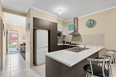 ਰਸੋਈ - 24 Monastery Drive, Wendouree, VIC 3355