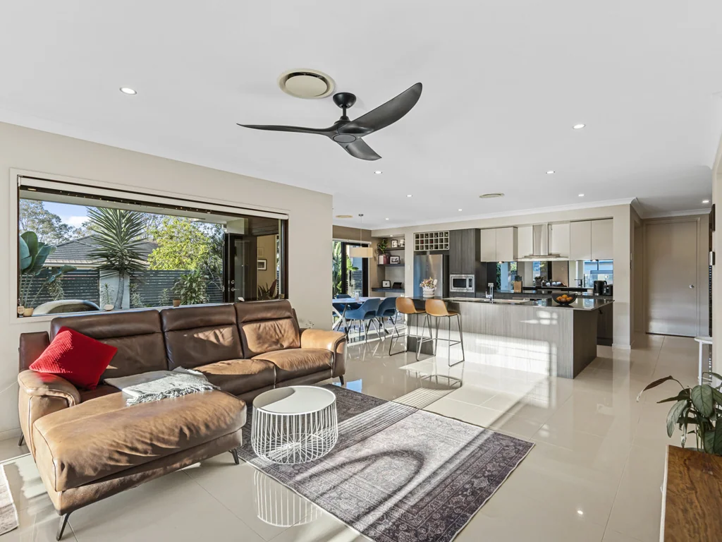 Brighton 3chambre Tucked Away by the Reserve: A Modern Coastal Home Made for Easy Living