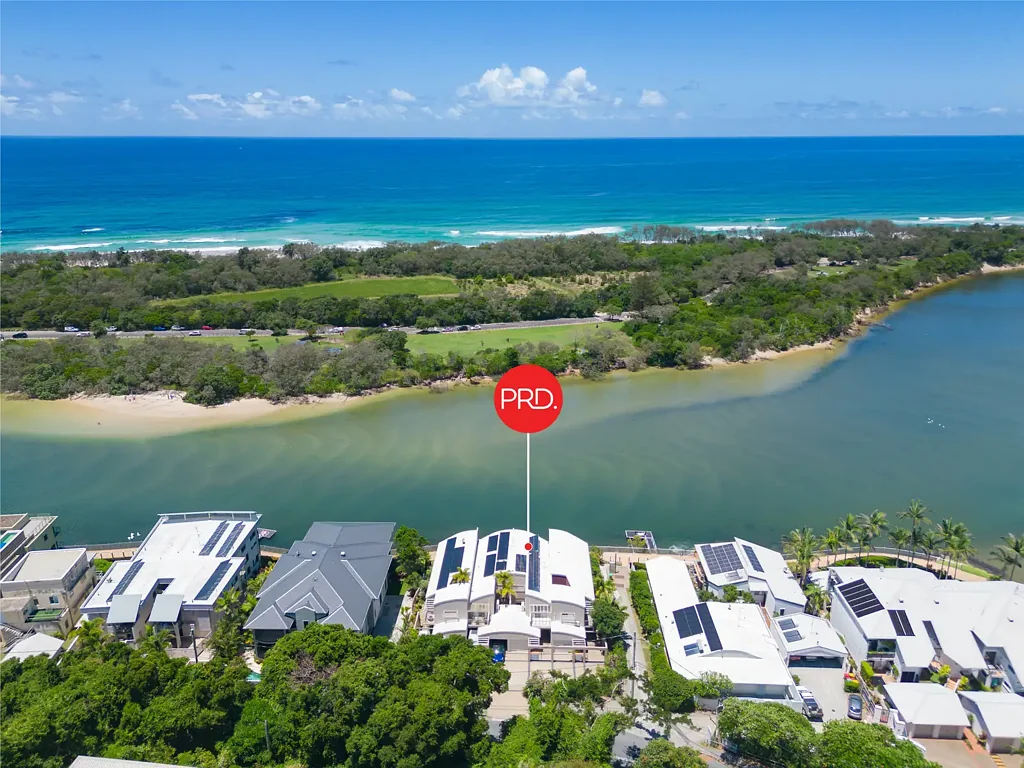Kingscliff 3कमरा Stunning Waterfront Townhouse in Kingscliff - Your Coastal Sanctuary Awaits!