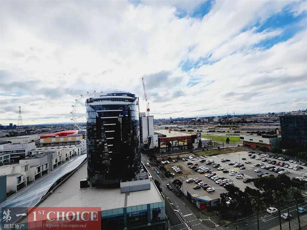Stunning north face luxury apartment in Docklands