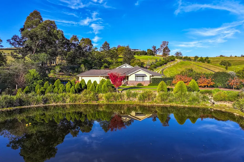 The Oaks 4침실 Sophisticated Country-Style Living in a Private, Gated Community